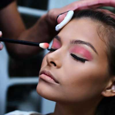 the best makeup artist for ladies in ahmedabad.